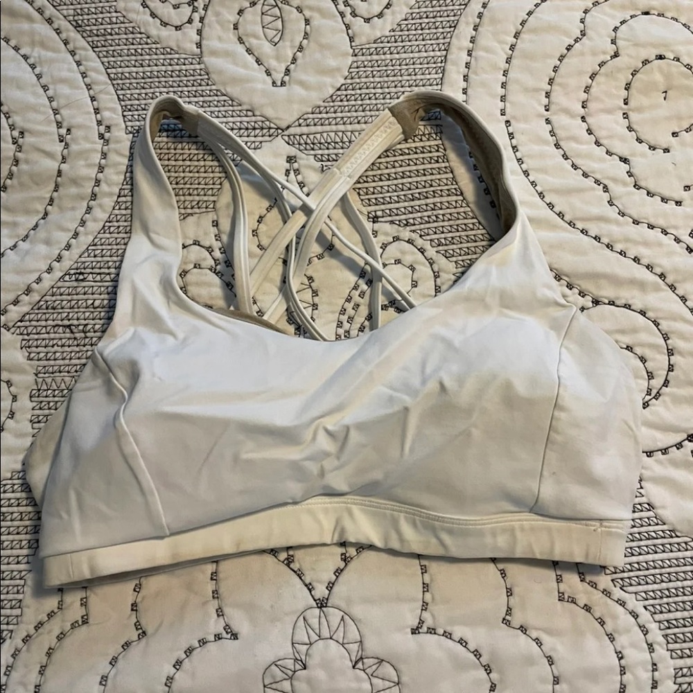 Lululemon free to be serene sports bra